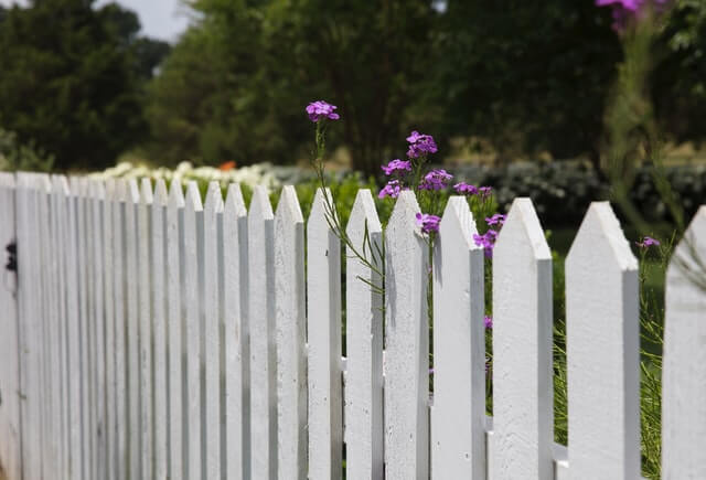 wooden fence that can be use for privacy