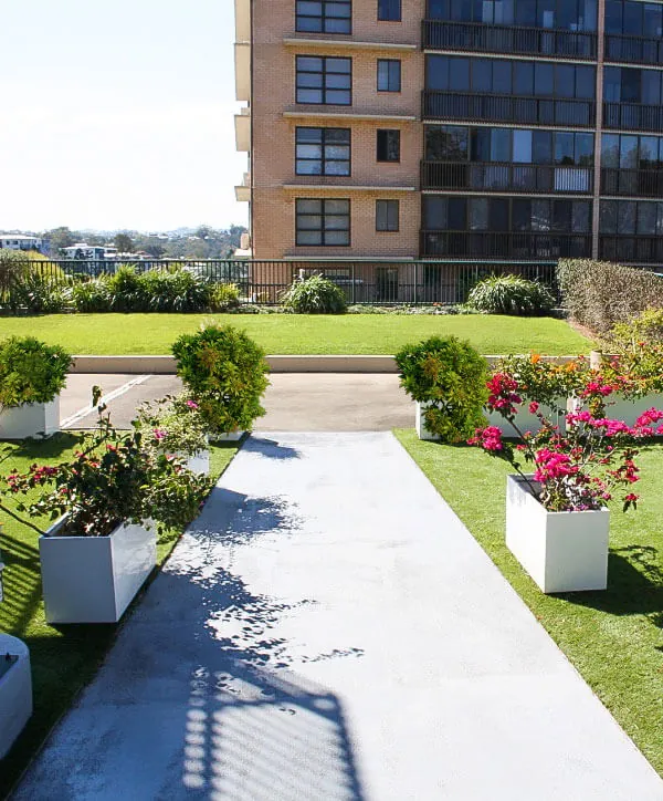 Unlocking the Potential of Rooftop Gardens with Fiberglass Planter Boxes